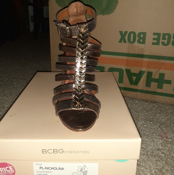 Heels - Picture 2 of 2